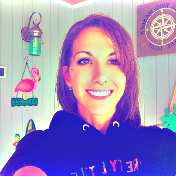 Lingerie, dresses, tops, heels, handbags, accessories Sizes XS-M Shoes 7-7.5 US - Picture 4 of 8